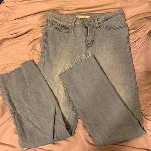 shaping straight levi jeans !